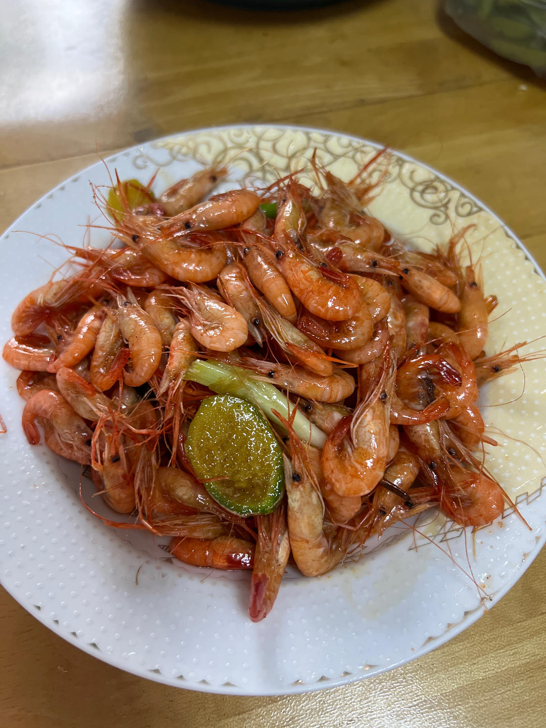 油爆河虾