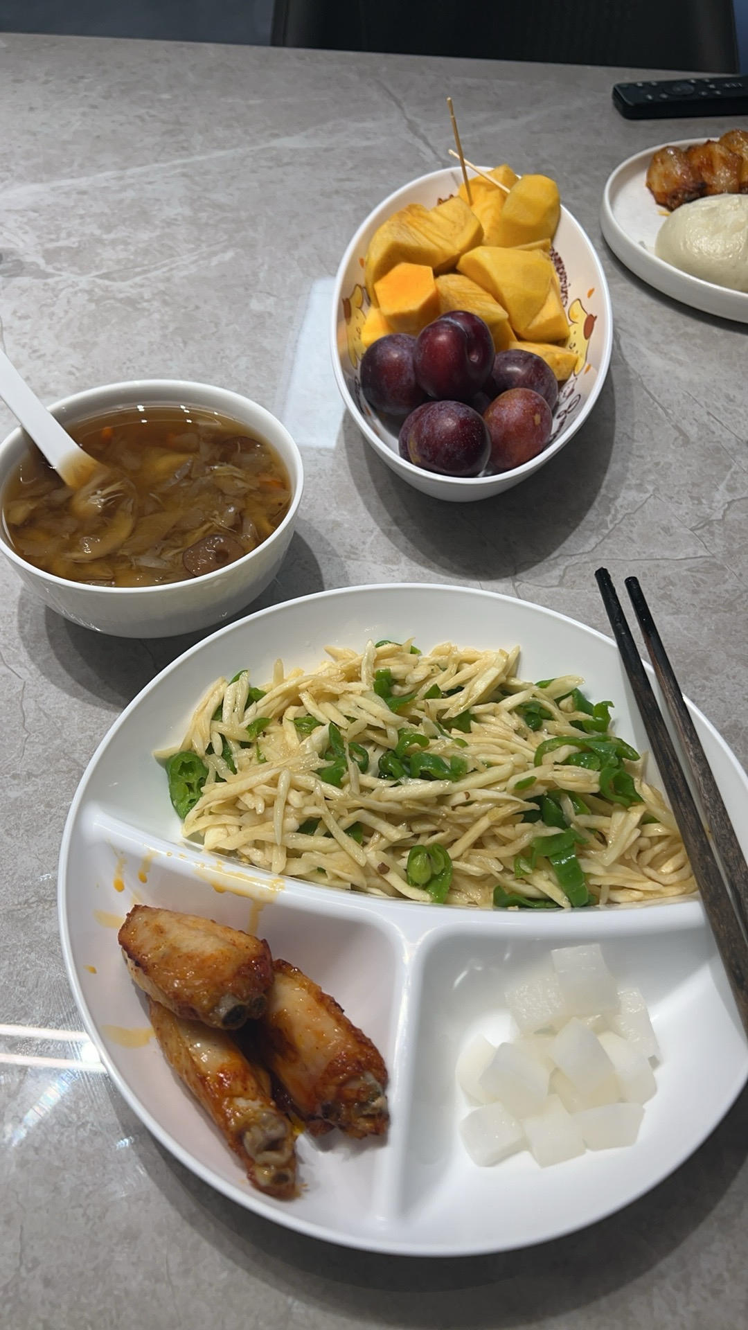 炒素三丝（茭白、青椒、绿豆芽）