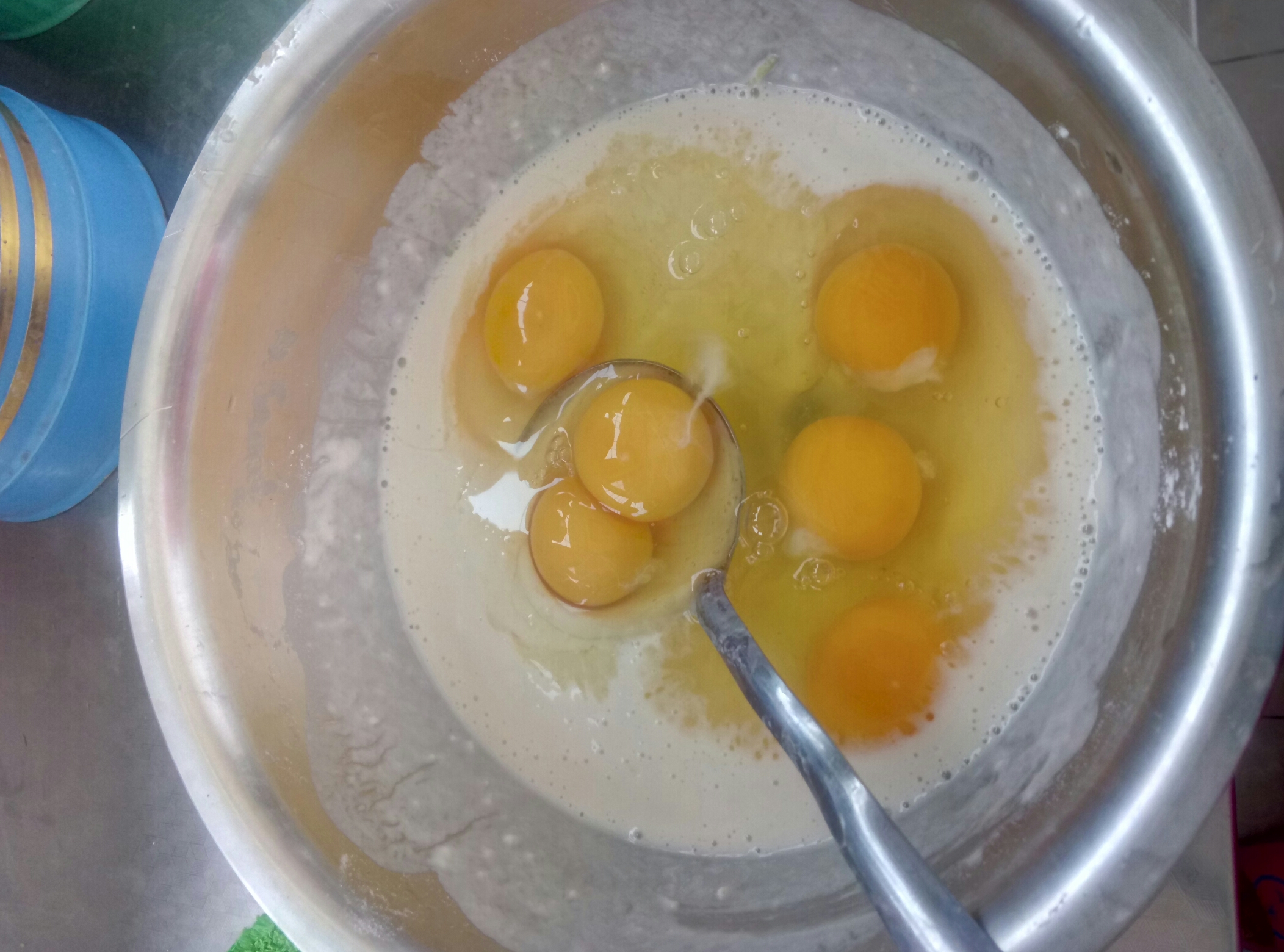 快手早餐—葱花鸡蛋饼的做法 步骤3
