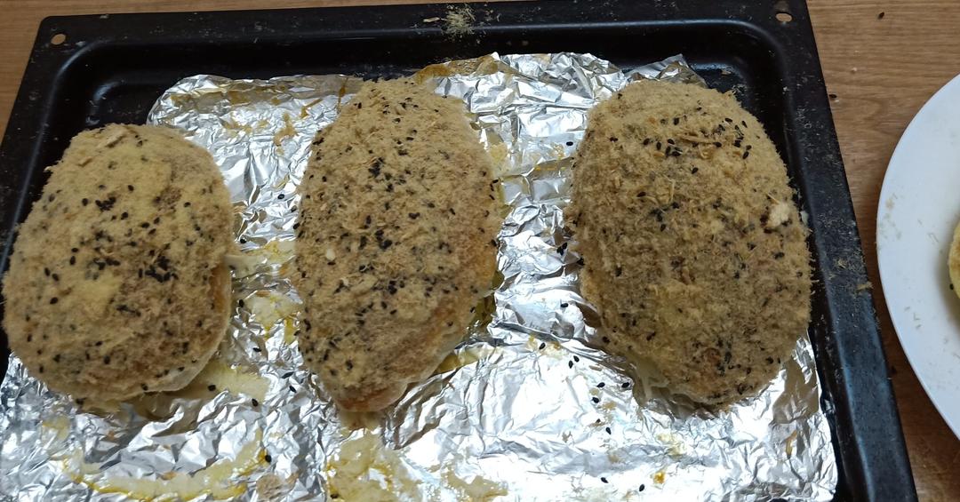 里松外松肉松面包