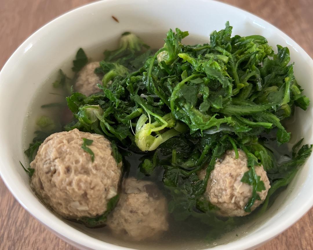 香菇肉丸荠菜汤