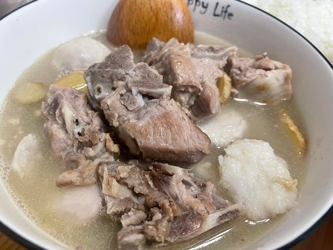 芋头排骨汤