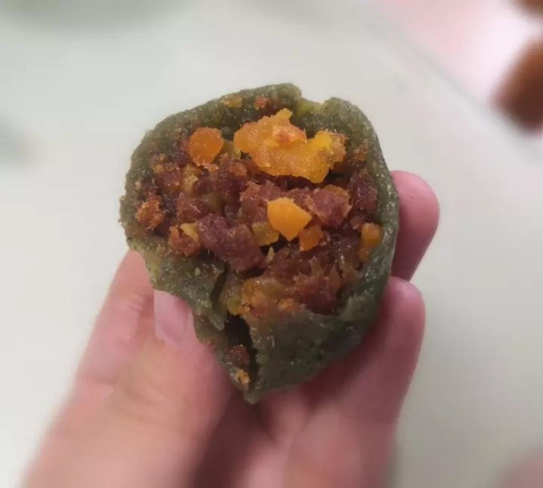 蛋黄肉松青团·艾草粉版