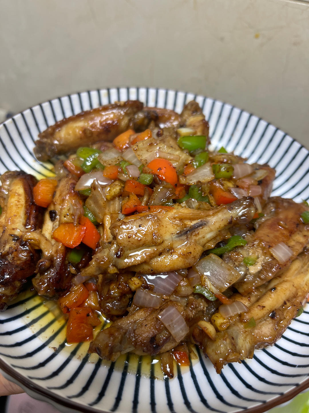 蒜香鸡翅，这才是鸡翅最好吃的做法