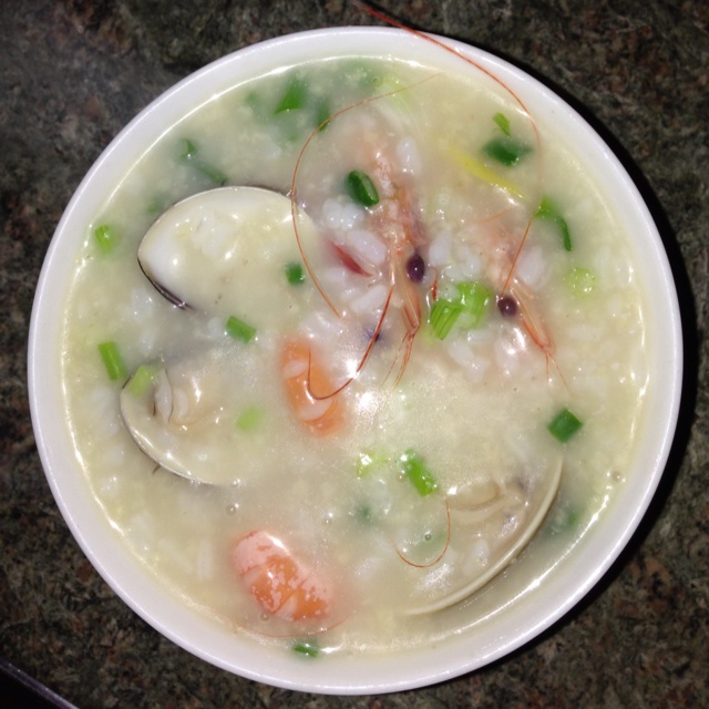 砂锅海鲜粥