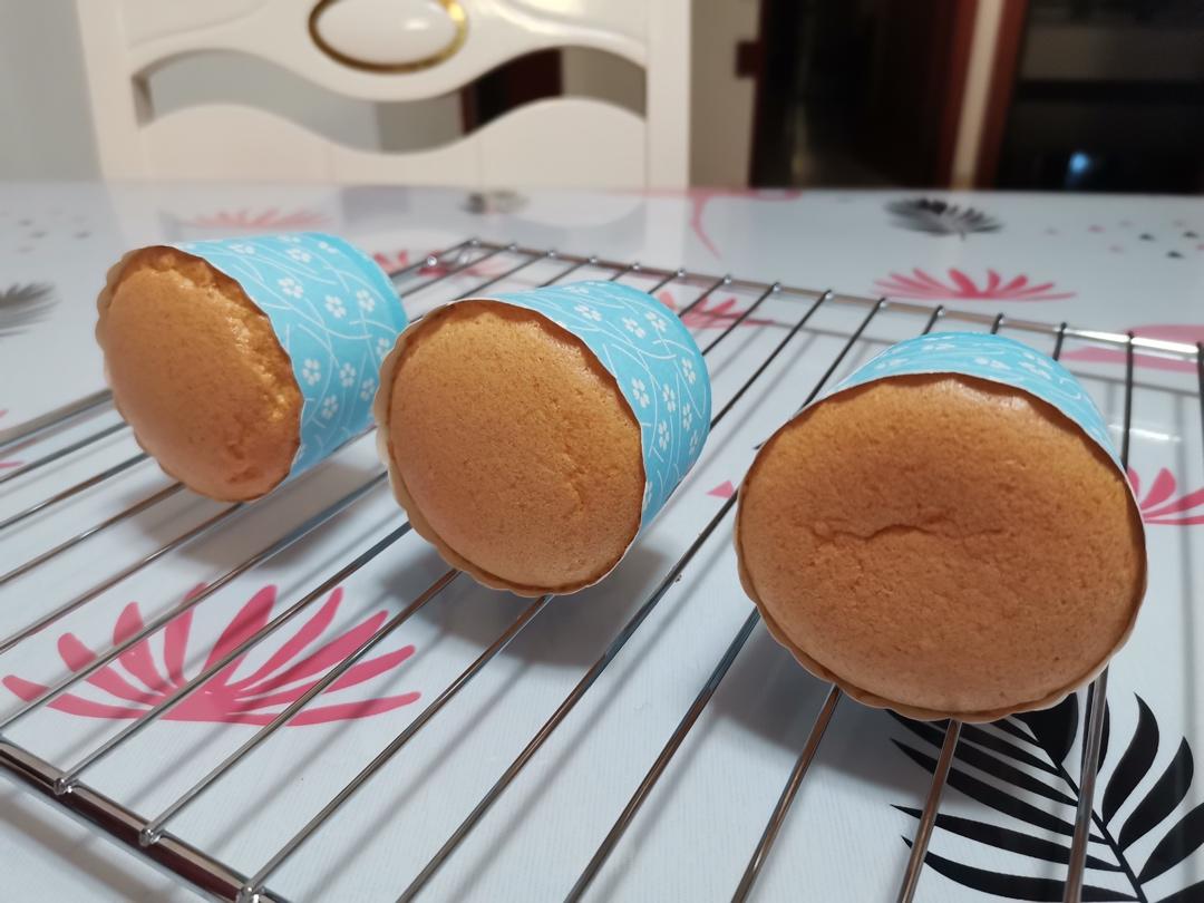 纸杯蛋糕 8寸戚风蛋糕的量