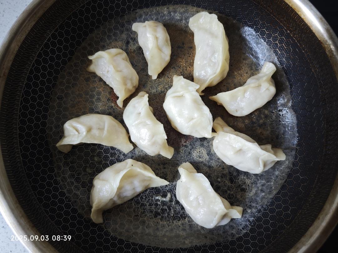 我是一份煎饺（生煎速冻饺）