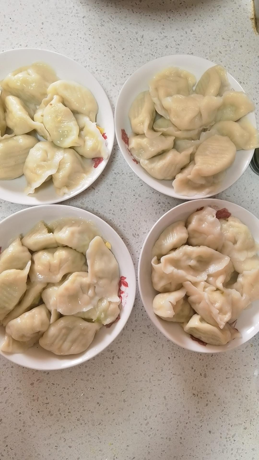 西葫芦鸡蛋饺子