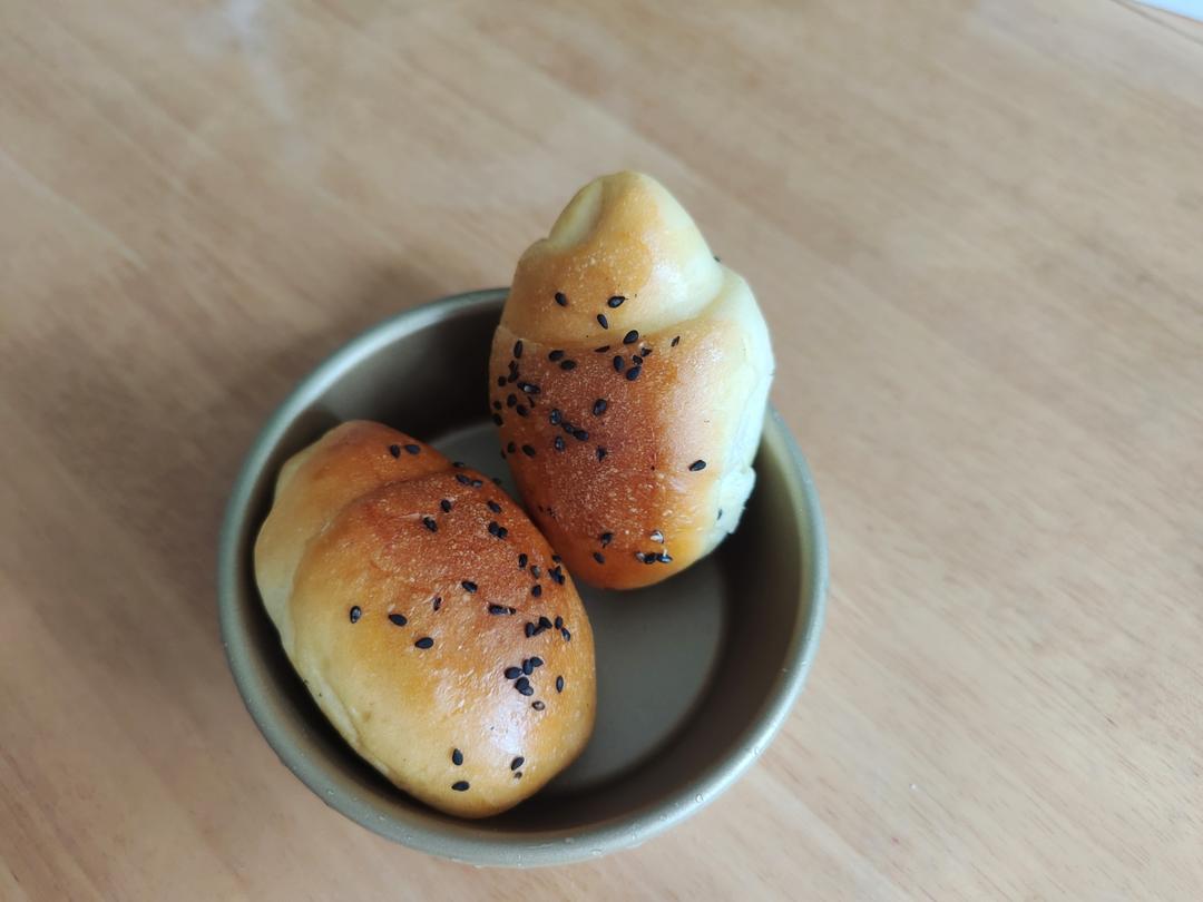 一次发酵迷你香肠小面包卷