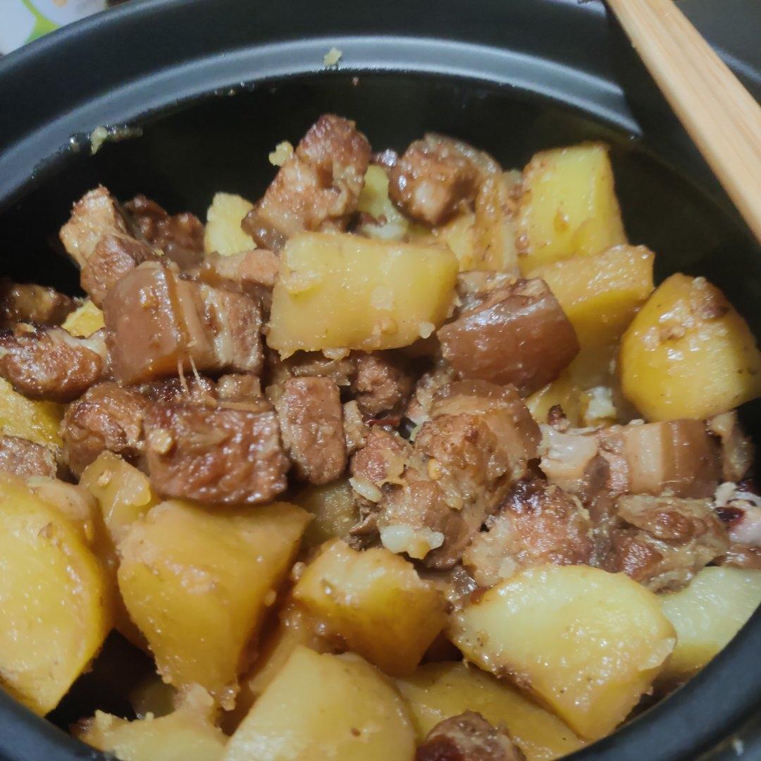 红烧肉炖土豆（丝毫不腻）