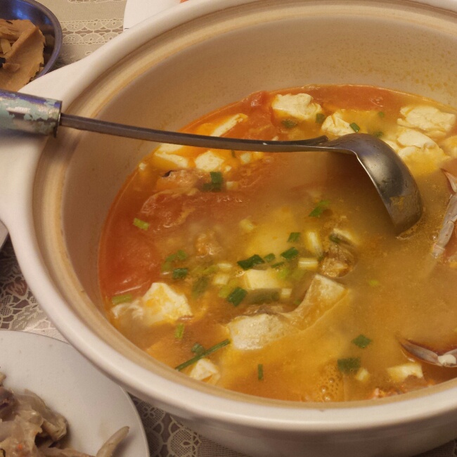 蕃茄梭子蟹豆腐煲
