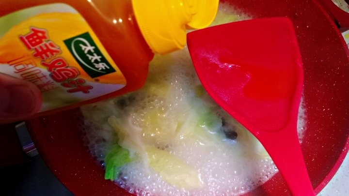 卷心菜奶汤——太太乐鲜鸡汁快手菜的做法 步骤7