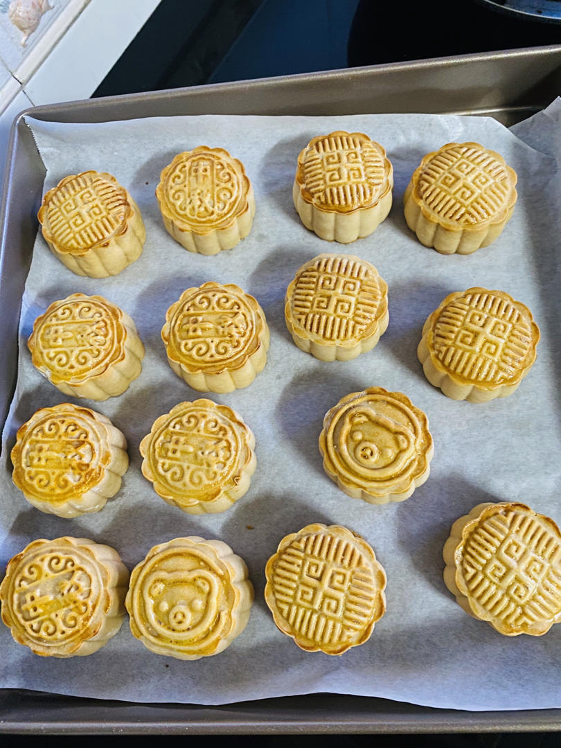 金沙奶黄月饼