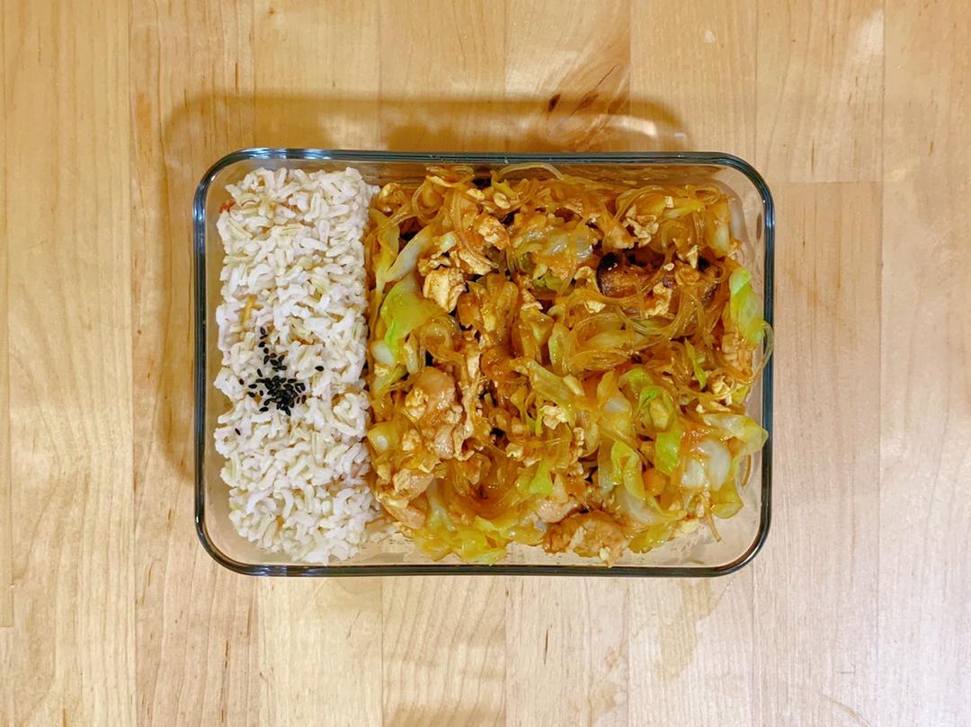 包菜炒粉丝