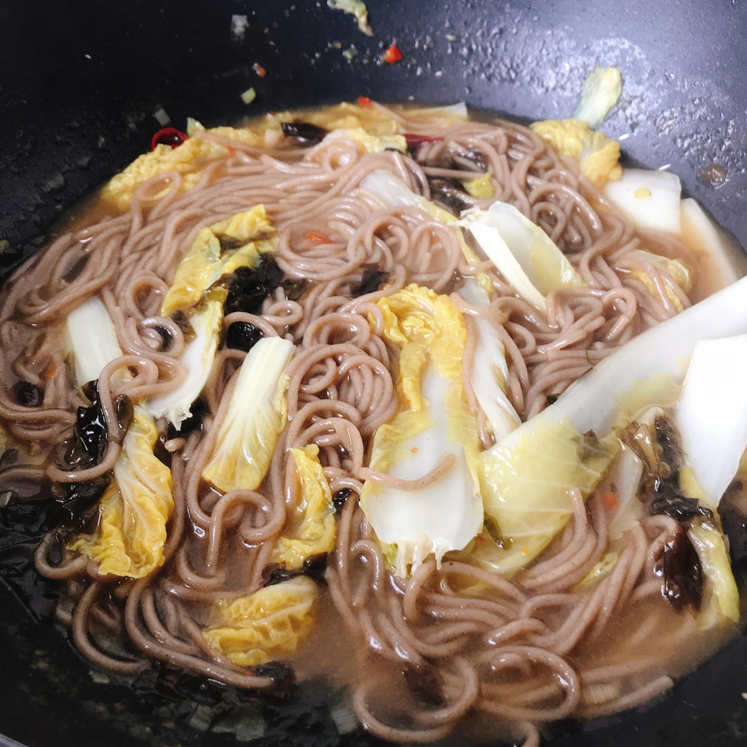 一碗热汤面🍜