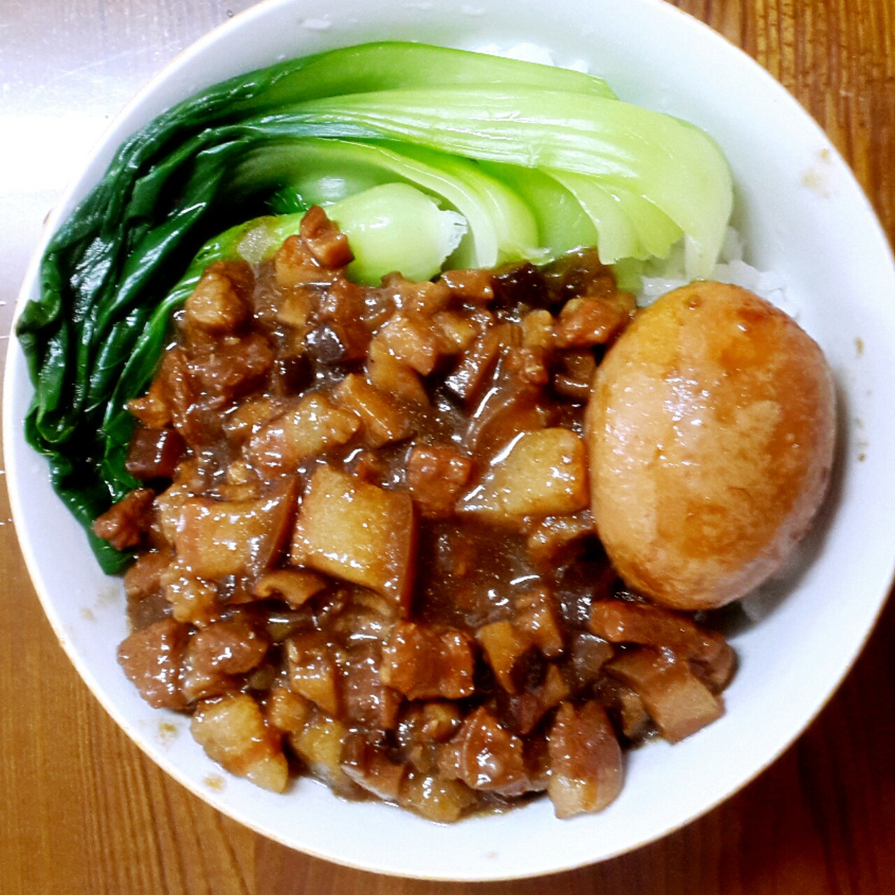 洋葱酥卤肉饭
