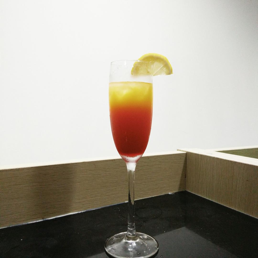 龙舌兰日出 Tequila Sunrise 鸡尾酒