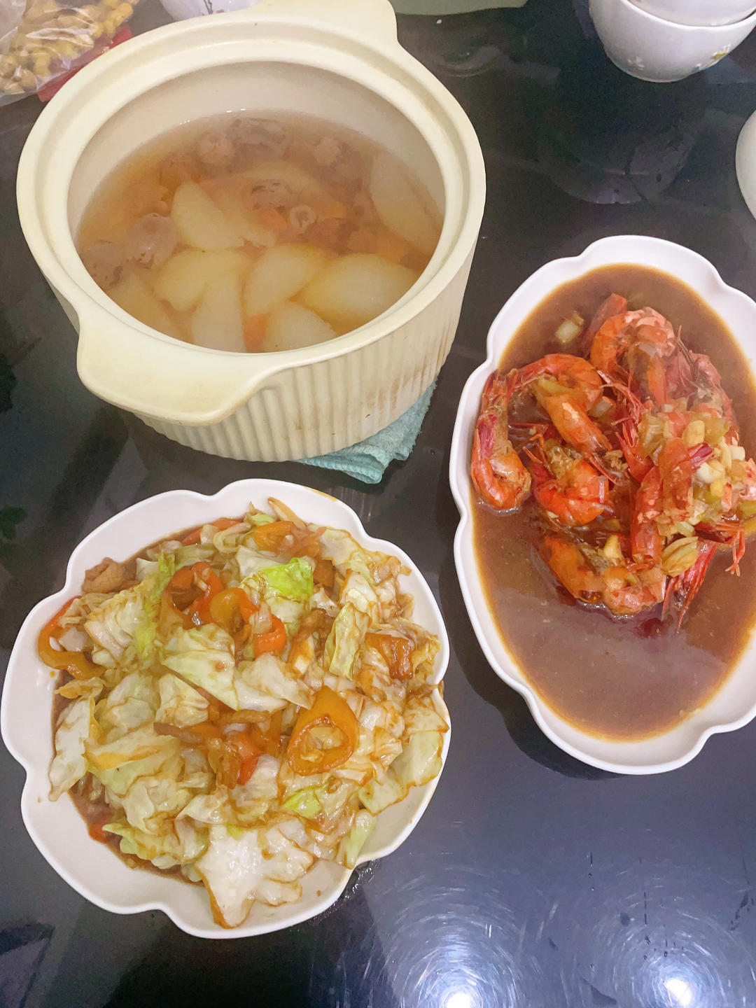 🐷两菜一汤🐷