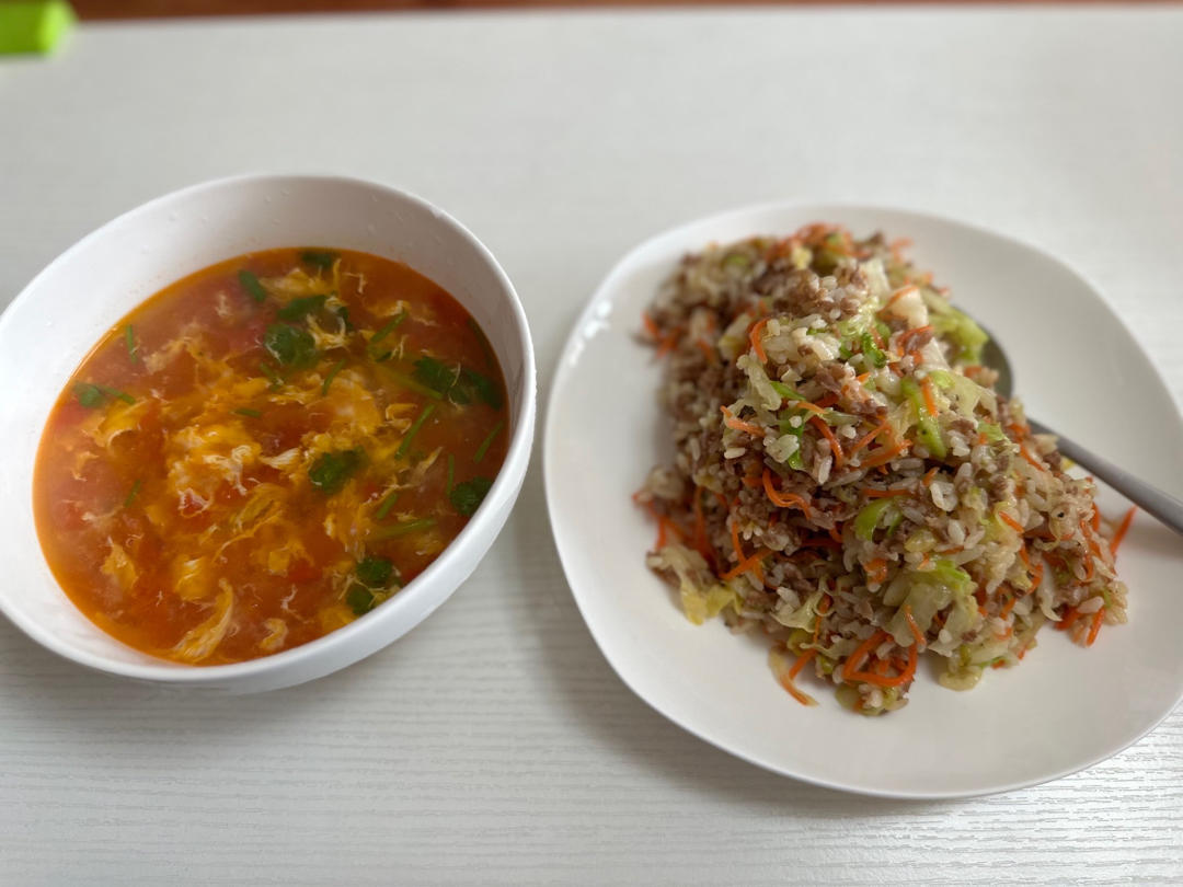 圆白菜牛肉炒饭