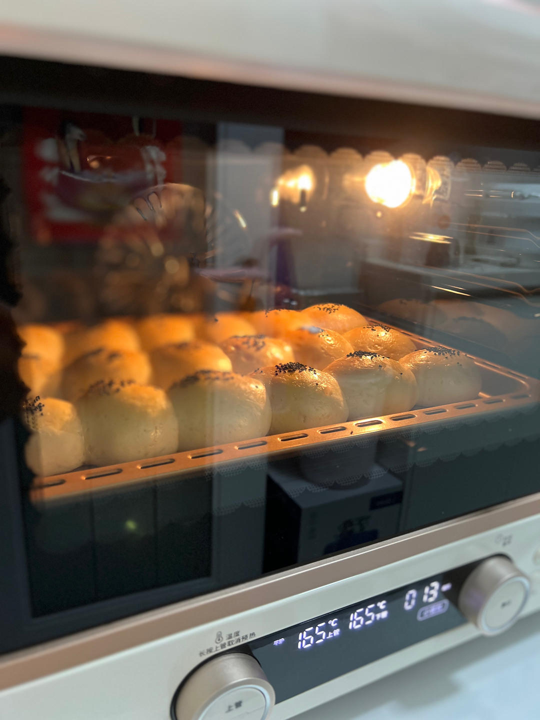 超软牛奶餐包，此配方超软不甜易出膜，放一礼拜不变硬