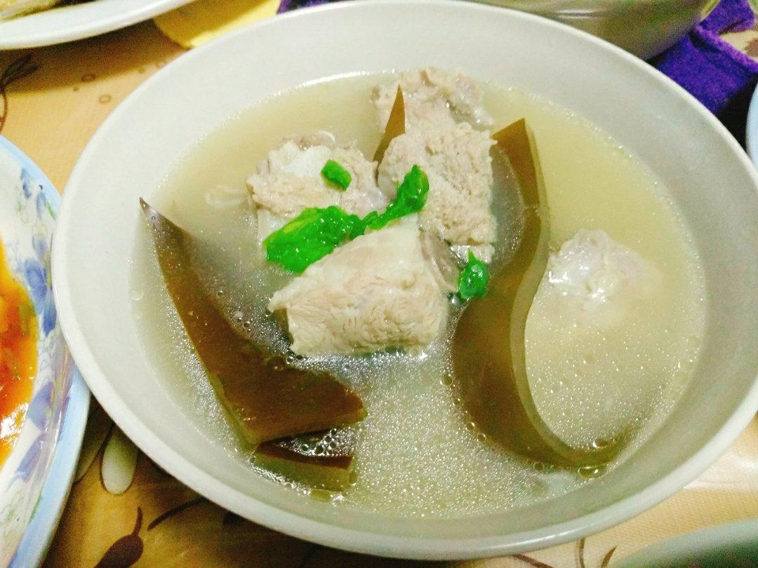海带山药排骨汤