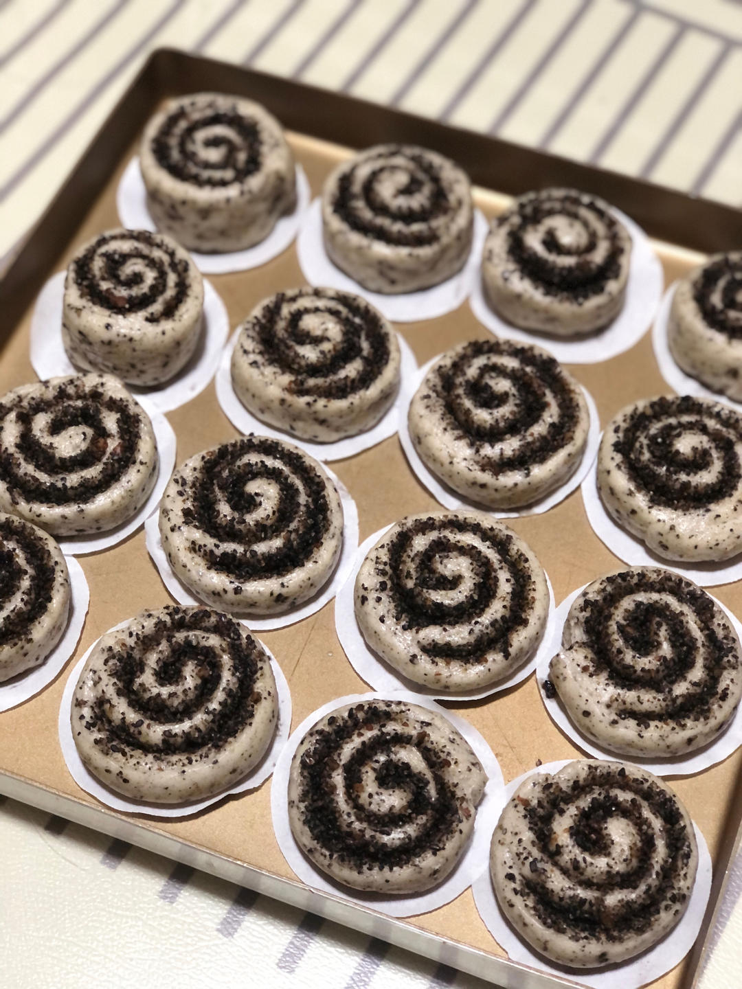 黑芝麻花生卷馒头