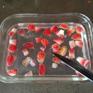水晶草莓凉粉的做法 步骤7