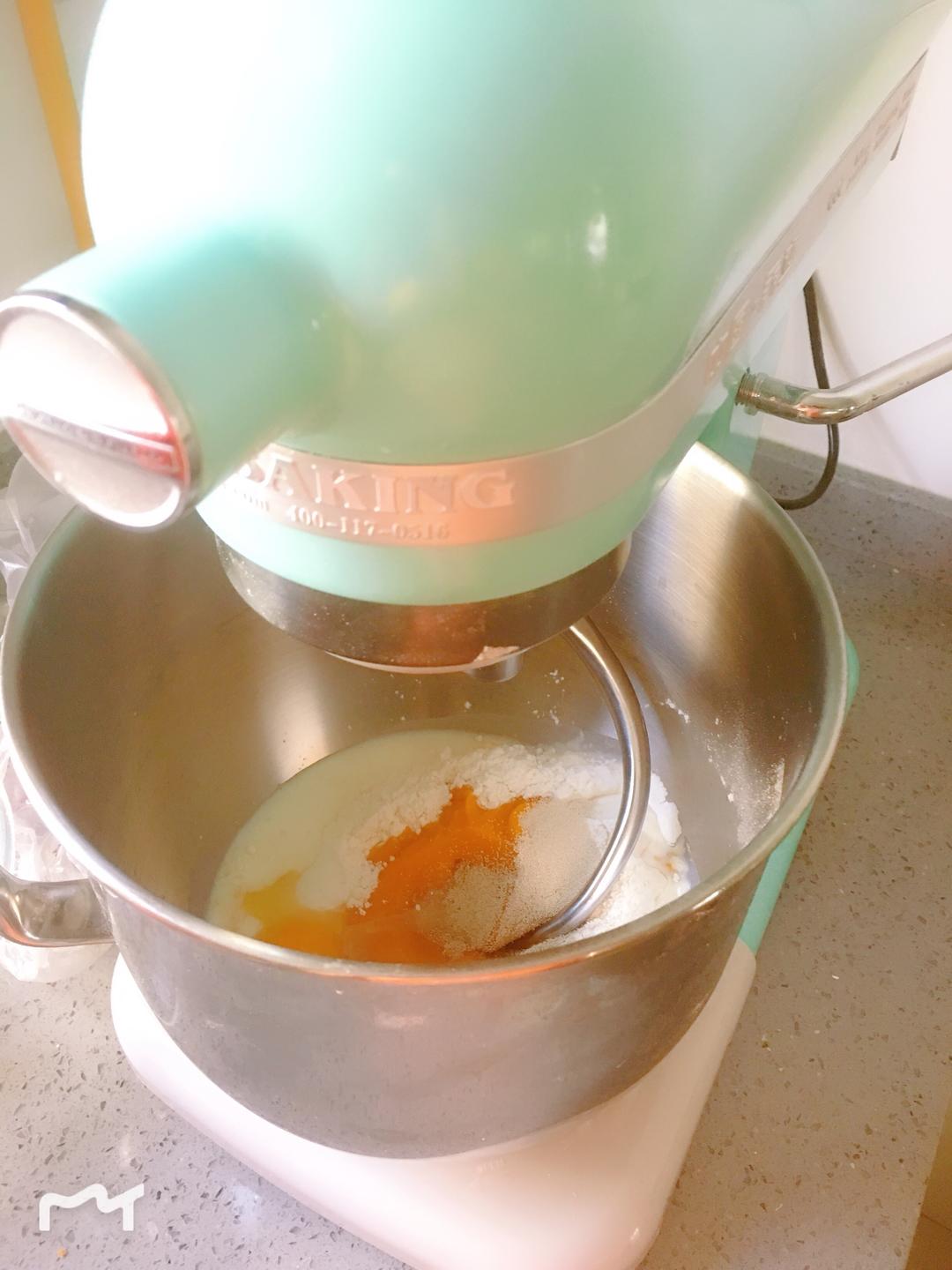 纯奶手撕吐司的做法 步骤1