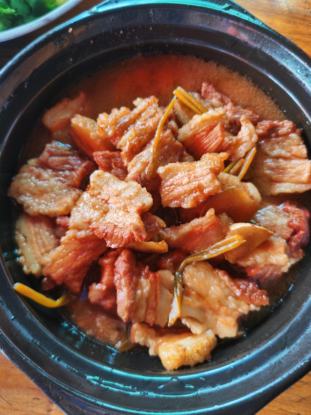 粤西版炆五花腩的做法