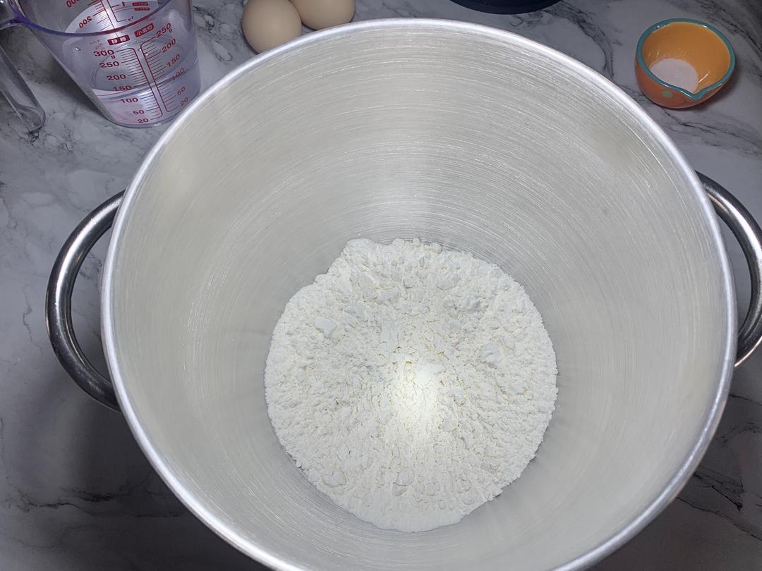 纯奶手撕吐司的做法 步骤1