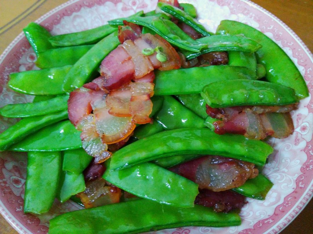 腊肠炒荷兰豆