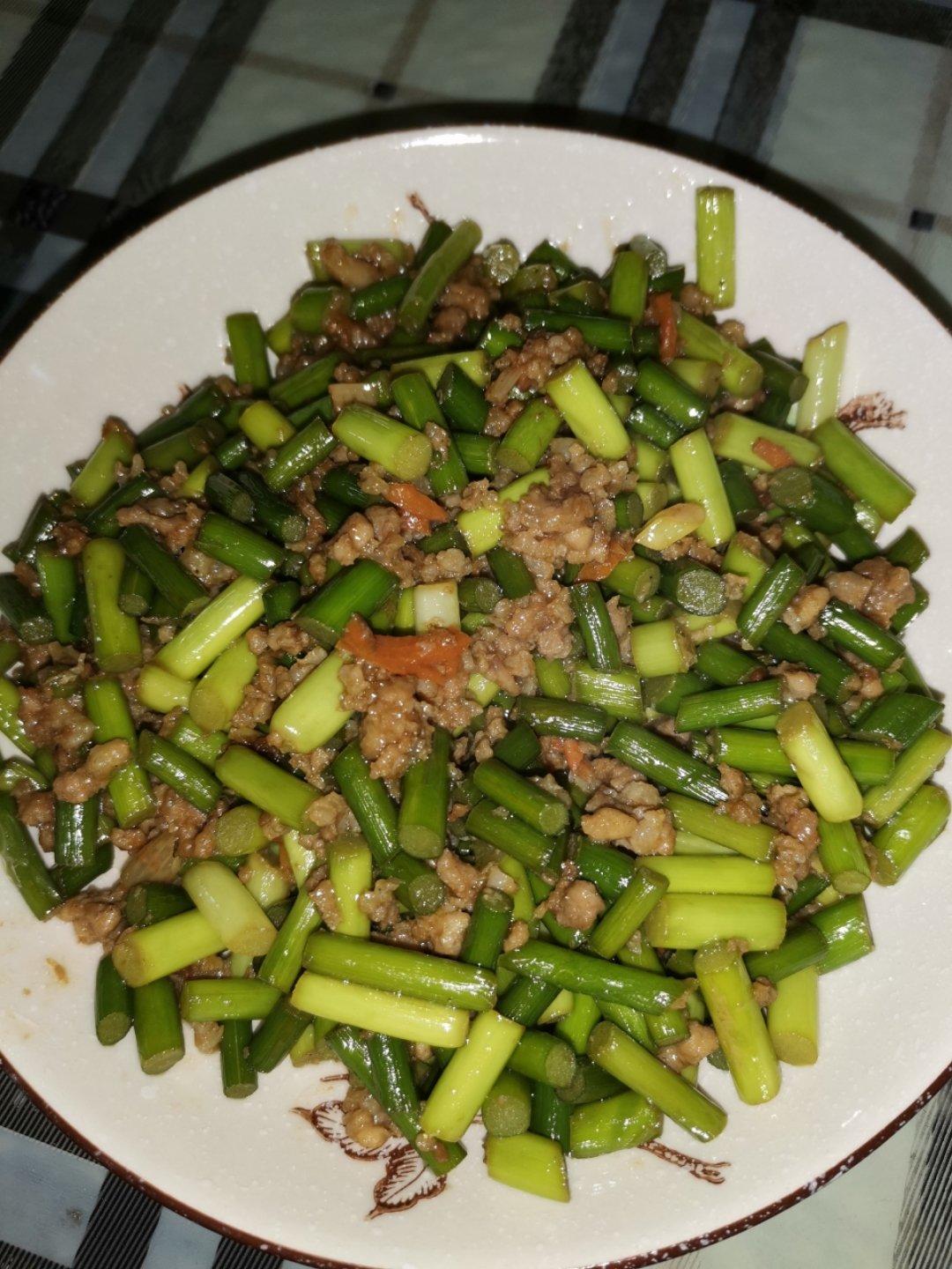 超下饭的蒜苔肉末