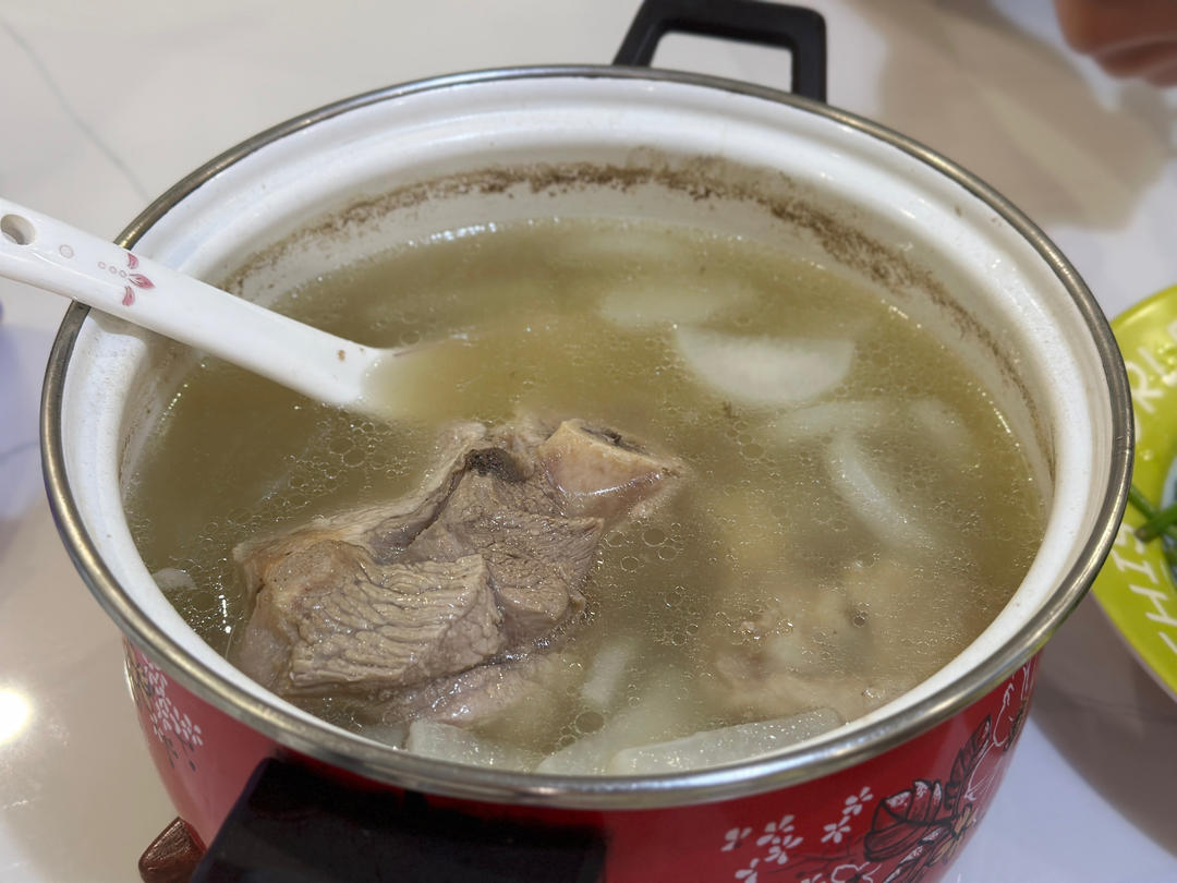 猪骨萝卜汤