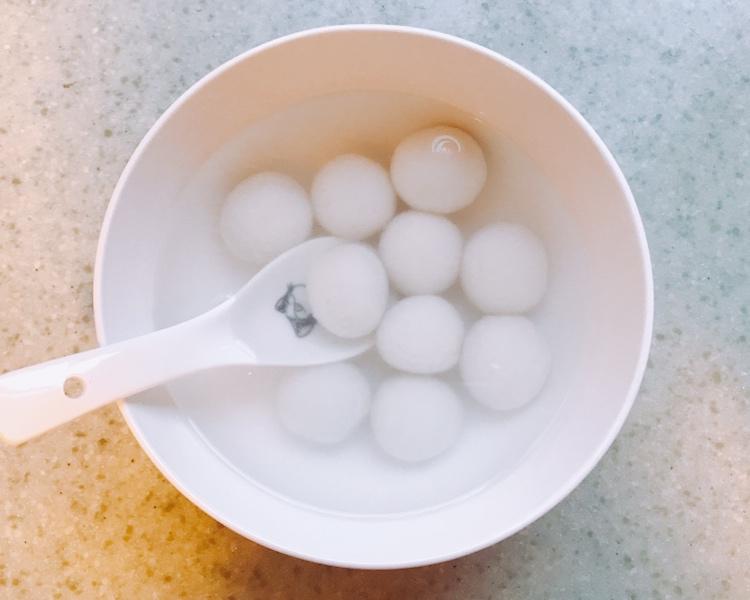 过于简单的水煮速冻汤圆的做法