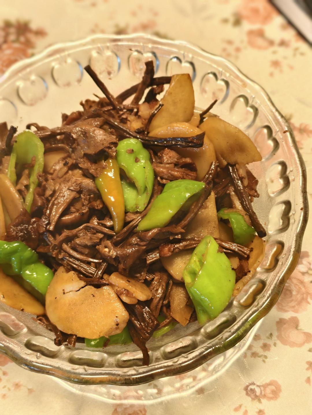 榛蘑炒土豆片