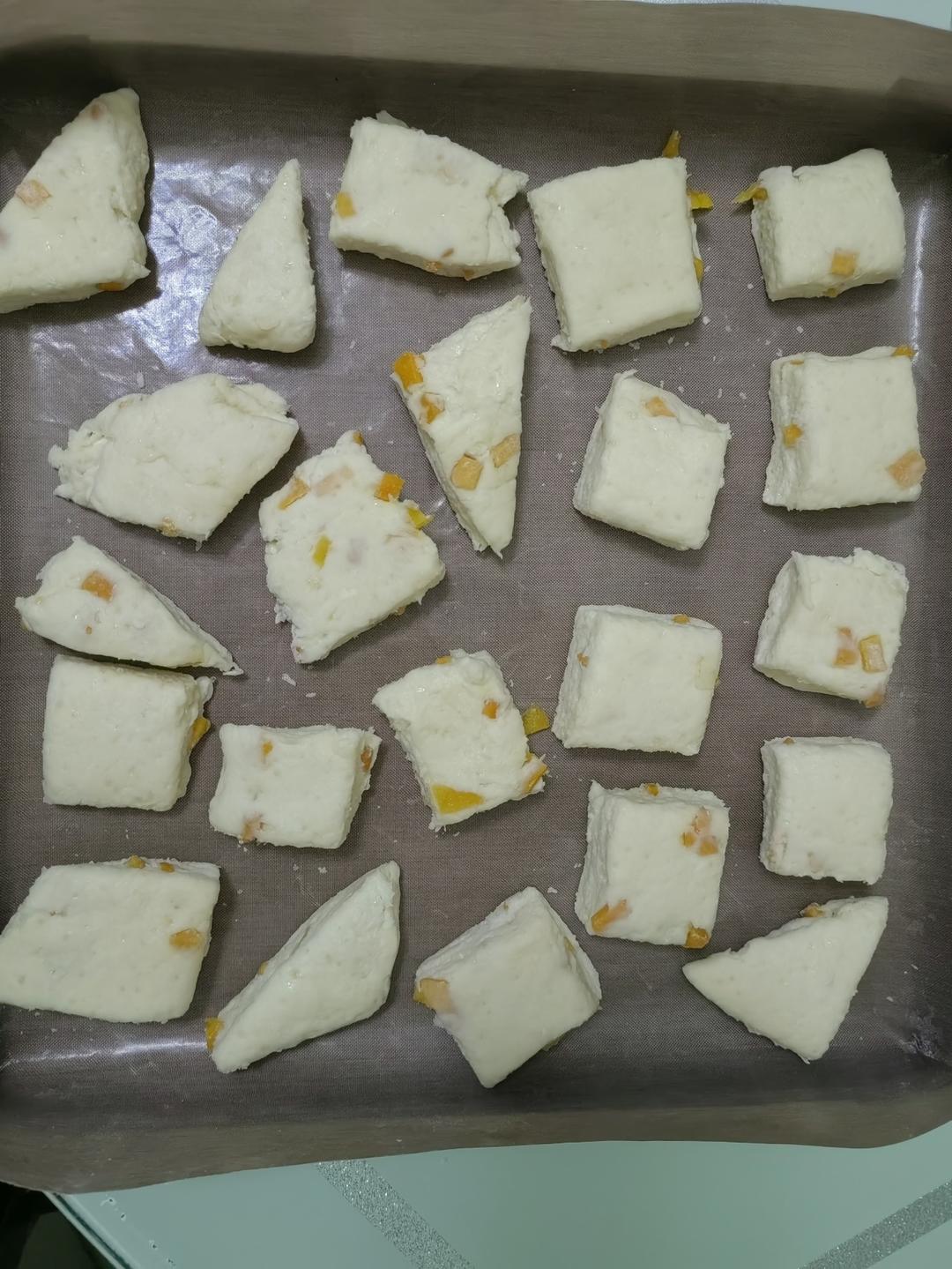 消耗淡奶油的司康