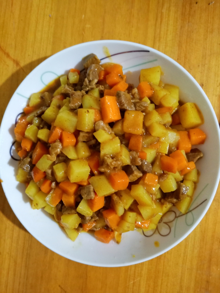 韩式胡萝卜土豆牛肉咖喱盖浇饭（零失败儿童餐）的做法