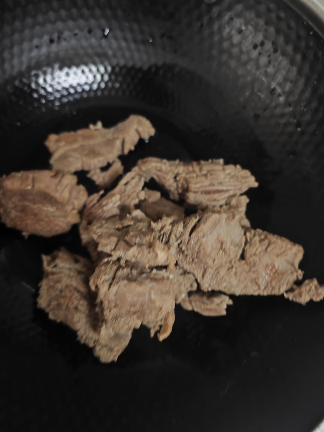 灯影牛肉丝（麻辣牛肉干）