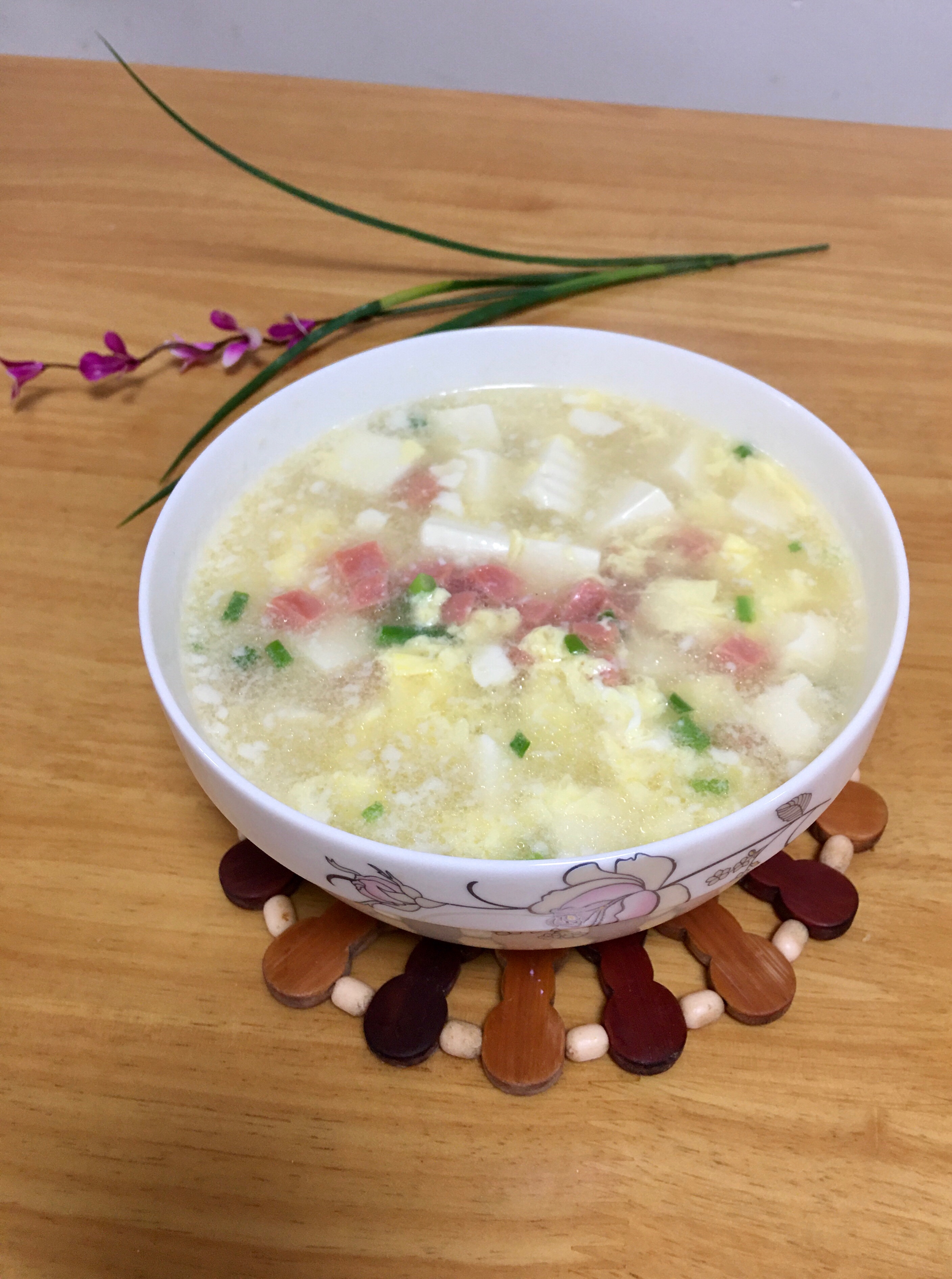 【清爽低脂】简单易做的火腿豆腐汤的做法