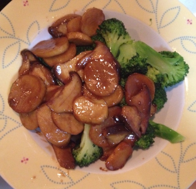 杏鲍菇扣西兰花