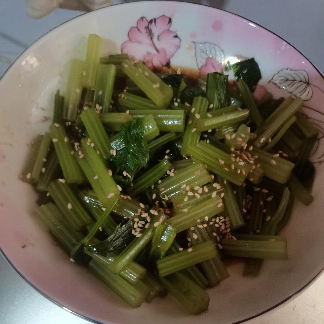 生病时唯一想吃的菜-凉拌芹菜