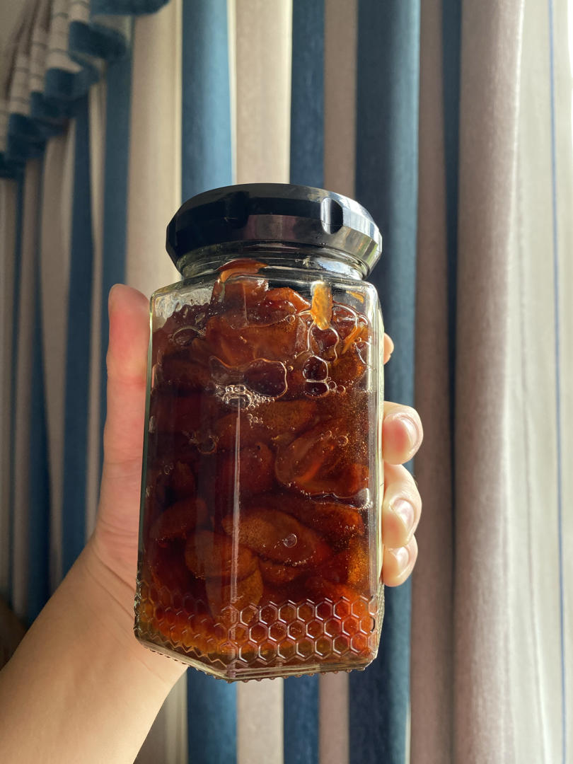 晶莹剔透黄皮酱