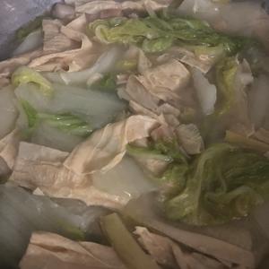瑶柱大白菜焖腐竹的做法 步骤3