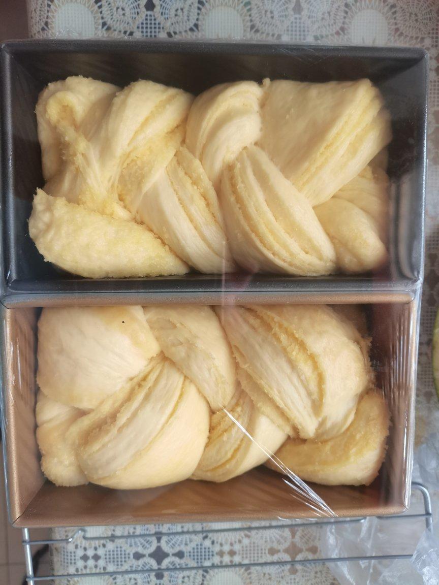 视频菜谱：做过几百次的椰蓉吐司面包