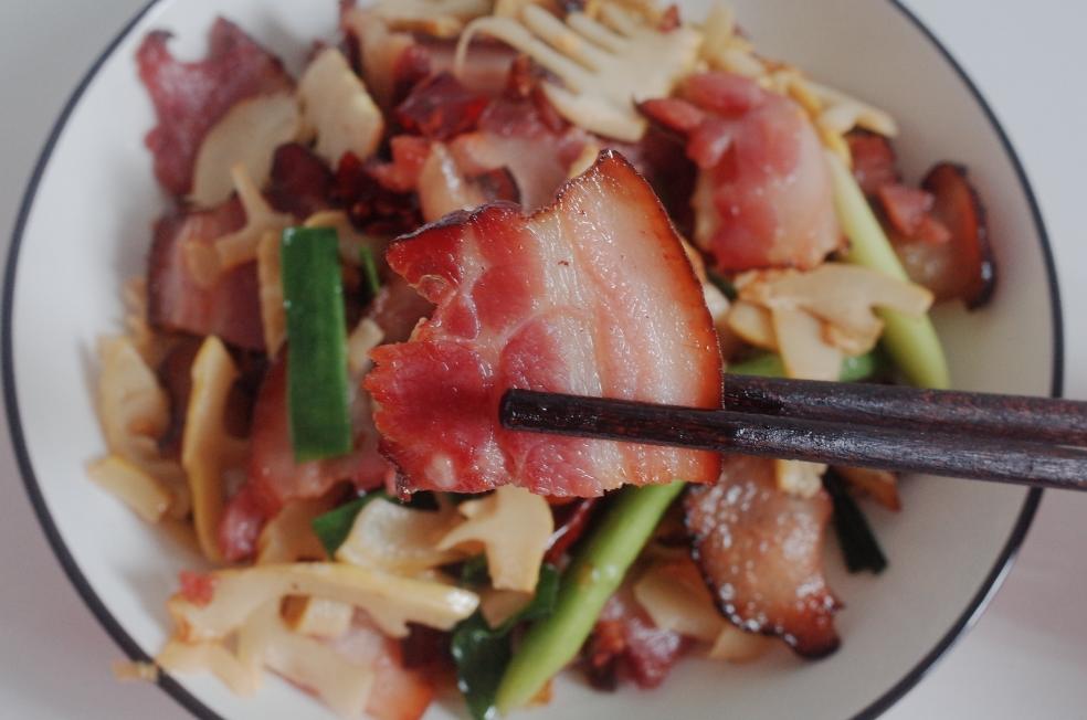 笋子炒腊肉的做法