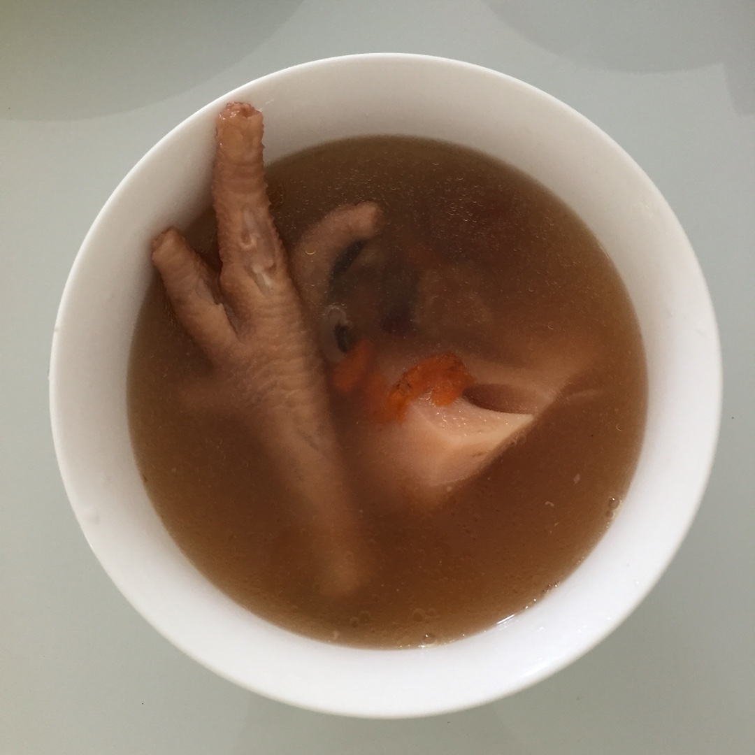 花生眉豆鸡脚汤