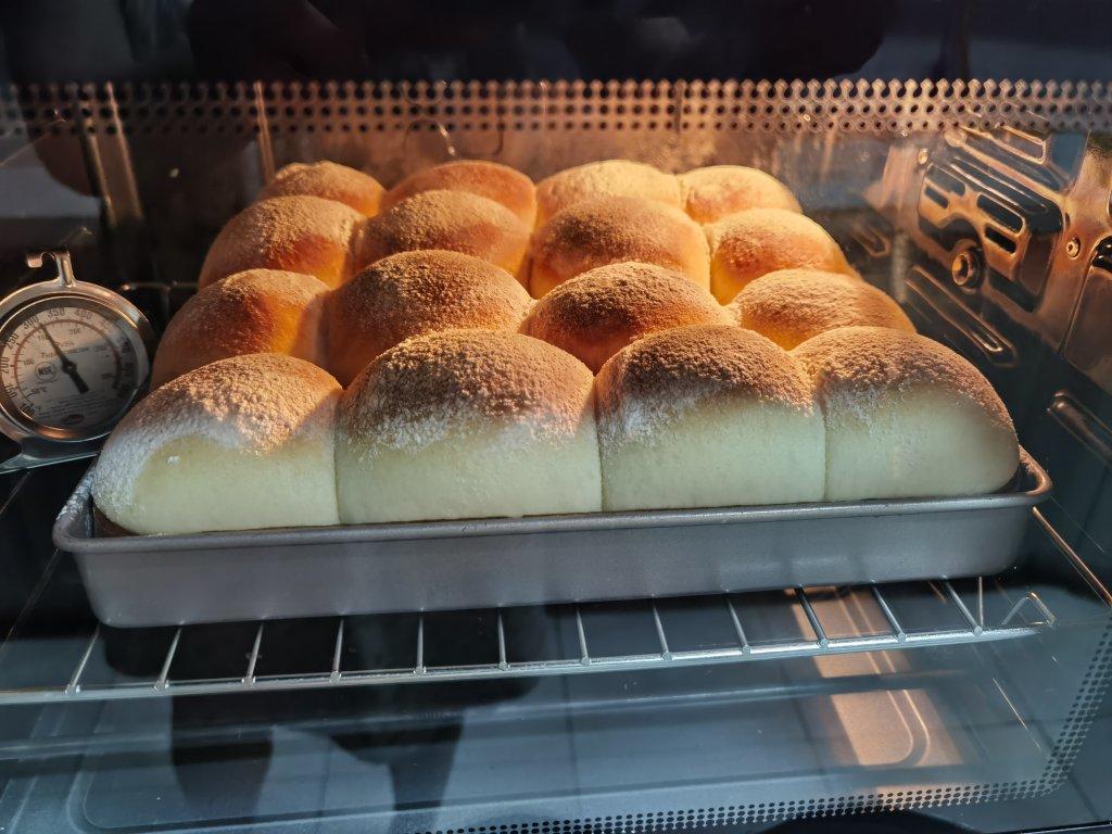 奶酪小餐包（消灭奶酪，附懒人简易整形方法，一次发酵）