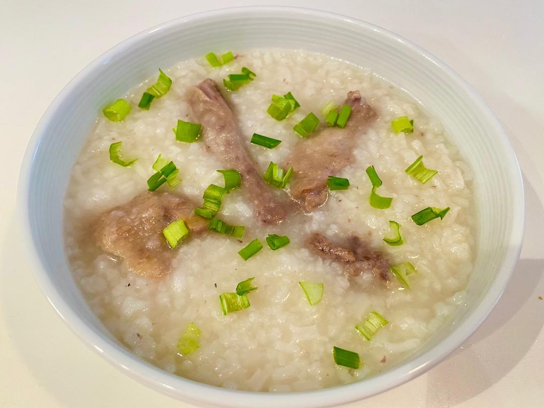 0人做过这道菜苏微三餐四季这碗粥当你烹饪鸽子的第一步时就已经闻到