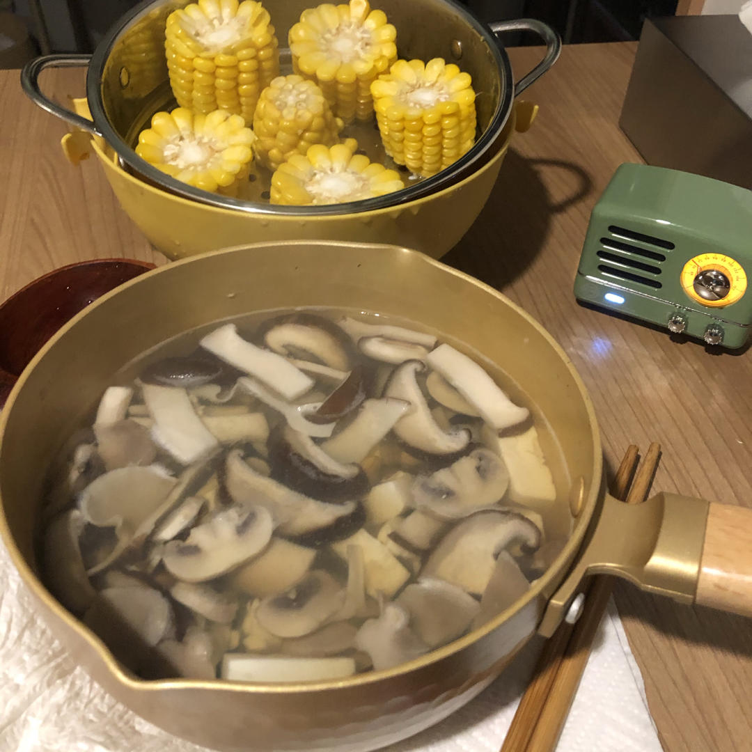 冬日暖汤——菌菇汤