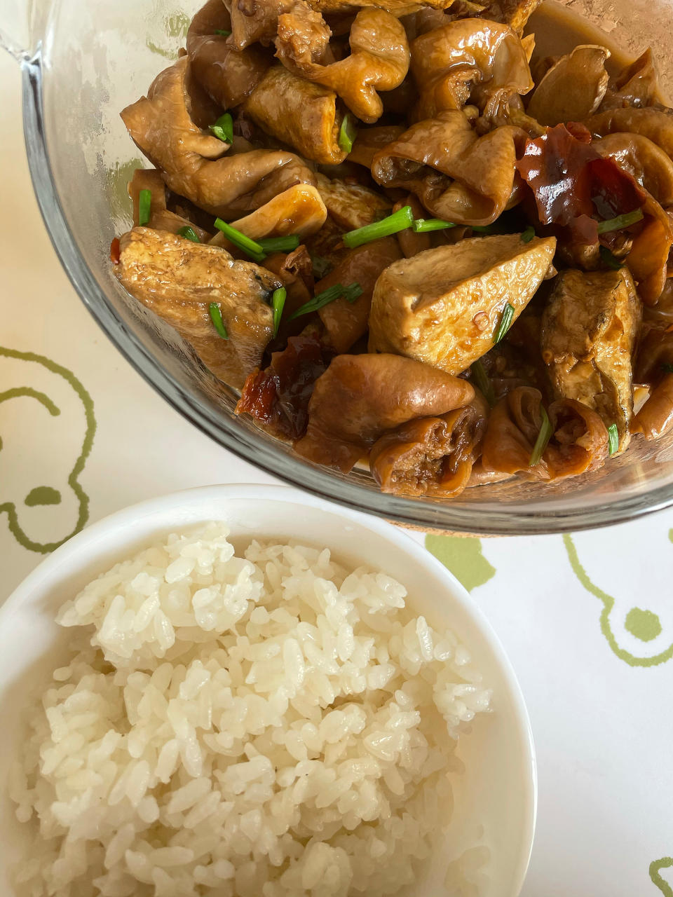 臭豆腐肥肠煲